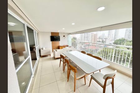 Apartamento à venda com 120m², 3 quartos e 2 vagas Apartamento à venda com 120m², 3 quartos e 2 vagasVaranda da Sala