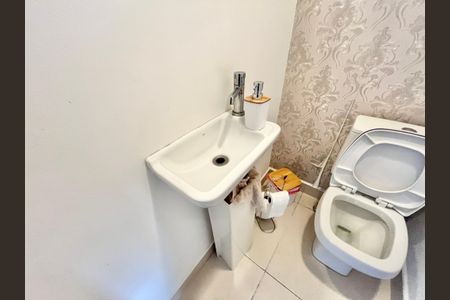 Apartamento à venda com 120m², 3 quartos e 2 vagas Apartamento à venda com 120m², 3 quartos e 2 vagasLavabo