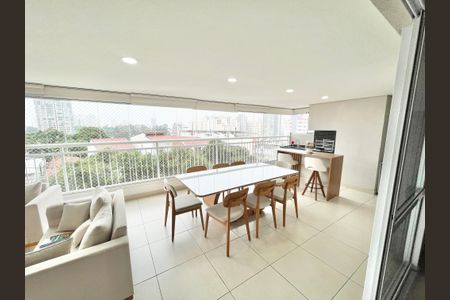 Apartamento à venda com 120m², 3 quartos e 2 vagas Apartamento à venda com 120m², 3 quartos e 2 vagasVaranda da Sala