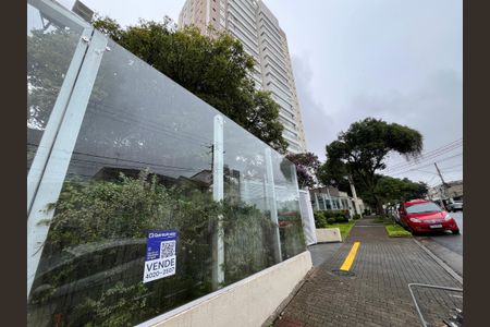 Apartamento à venda com 120m², 3 quartos e 2 vagas Apartamento à venda com 120m², 3 quartos e 2 vagasFachada/Placa