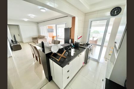 Apartamento à venda com 120m², 3 quartos e 2 vagas Apartamento à venda com 120m², 3 quartos e 2 vagasCozinha