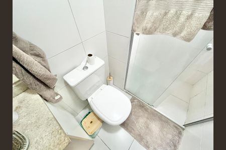 Apartamento à venda com 120m², 3 quartos e 2 vagas Apartamento à venda com 120m², 3 quartos e 2 vagasBanheiro da Suíte 1