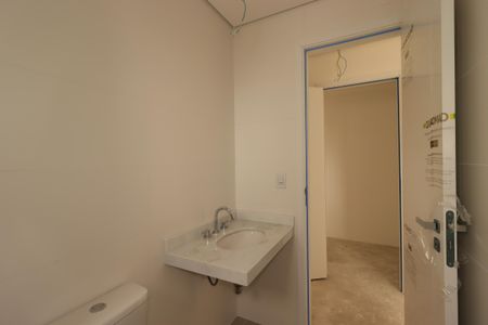 Apartamento à venda com 117m², 3 quartos e 2 vagasBanheiro da Suíte 2