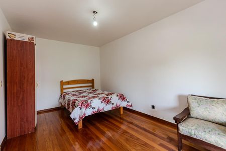 Casa à venda com 251m², 4 quartos e 2 vagas Casa à venda com 251m², 4 quartos e 2 vagasQuarto 2