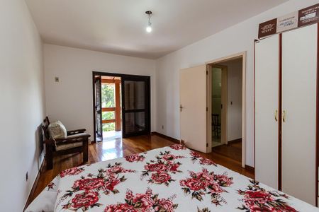 Casa à venda com 251m², 4 quartos e 2 vagas Casa à venda com 251m², 4 quartos e 2 vagasQuarto 2