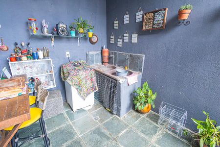 Casa para alugar com 221m², 2 quartos e 3 vagasarea de serviço / quintal