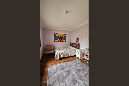 Casa à venda com 235m², 3 quartos e 4 vagasQuarto