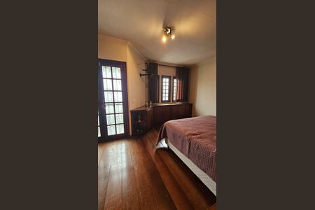 Casa à venda com 235m², 3 quartos e 4 vagasQuarto