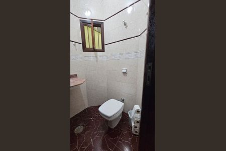 Casa à venda com 235m², 3 quartos e 4 vagasLavabo