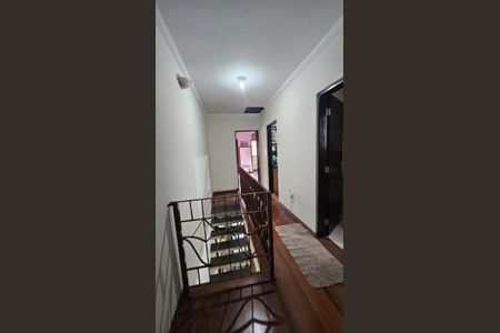 Casa à venda com 235m², 3 quartos e 4 vagasCorredor