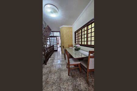 Casa à venda com 235m², 3 quartos e 4 vagasSala de jantar