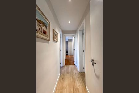 Apartamento à venda com 134m², 3 quartos e 2 vagasCorredor