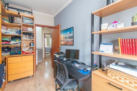 Casa à venda com 187m², 3 quartos e 2 vagasQuarto 2