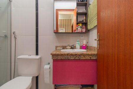Casa à venda com 187m², 3 quartos e 2 vagasBanheiro Social