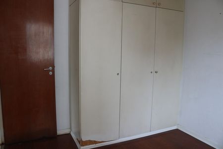 Apartamento à venda com 131m², 4 quartos e 3 vagasQuarto 02