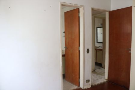 Apartamento à venda com 131m², 4 quartos e 3 vagasQuarto 02