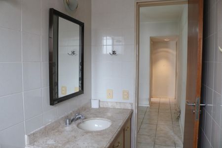 Apartamento à venda com 131m², 4 quartos e 3 vagasBanheiro 2