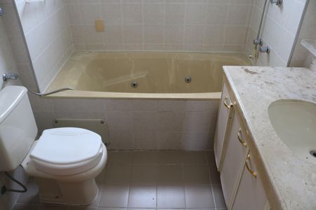 Apartamento à venda com 131m², 4 quartos e 3 vagasBanheiro 03