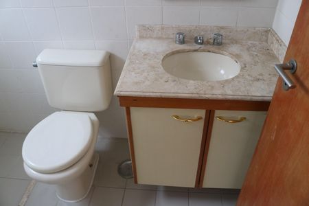 Apartamento à venda com 131m², 4 quartos e 3 vagasBanheiro 1