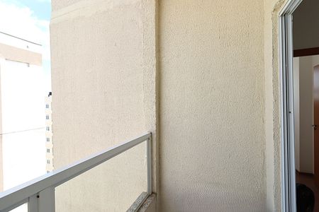 Sacada da sala de apartamento para alugar com 1 quarto, 47m² em Costa E Silva, Porto Alegre