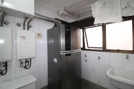 Apartamento para alugar com 206m², 4 quartos e 4 vagasÁrea de Serviço