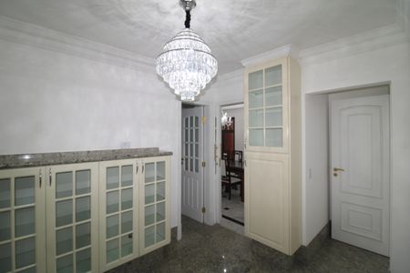 Apartamento para alugar com 206m², 4 quartos e 4 vagasCorredor