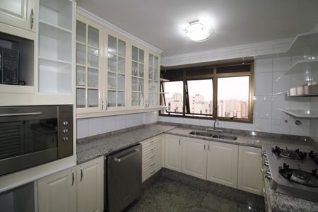 Apartamento para alugar com 206m², 4 quartos e 4 vagasCozinha