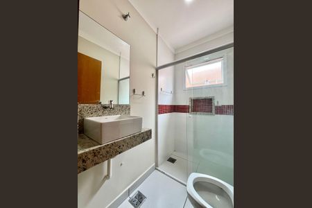 Banheiro de casa para alugar com 2 quartos, 100m² em Vila Dutra, Campinas