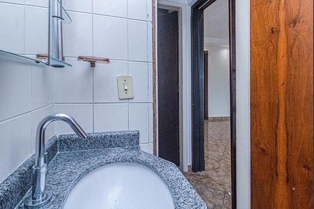 Apartamento para alugar com 65m², 2 quartos e 2 vagasbanheiro social_4