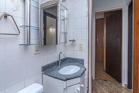 Apartamento para alugar com 65m², 2 quartos e 2 vagasbanheiro social_3