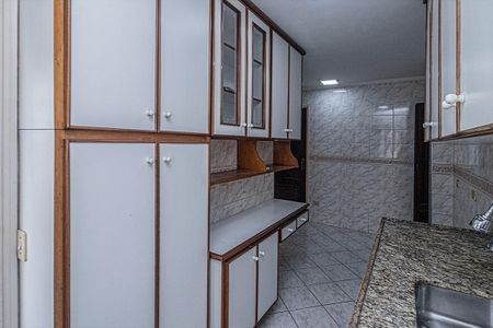 Apartamento para alugar com 65m², 2 quartos e 2 vagascozinha_3