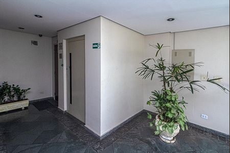 Apartamento para alugar com 65m², 2 quartos e 2 vagashall social_1