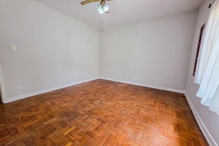 Casa à venda com 152m², 2 quartos e 3 vagas