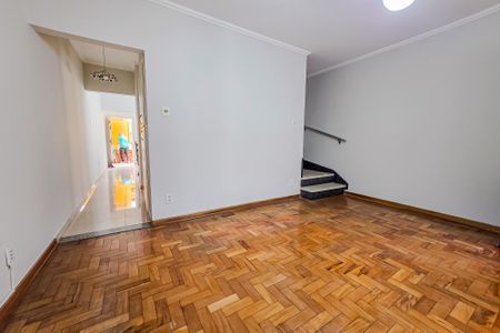 Casa à venda com 152m², 2 quartos e 3 vagas