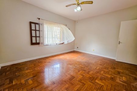 Casa à venda com 152m², 2 quartos e 3 vagas