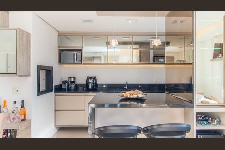 Cozinha de apartamento à venda com 2 quartos, 66m² em Petrópolis, Porto Alegre