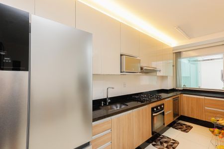 Apartamento à venda com 67m², 2 quartos e sem vaga Apartamento à venda com 67m², 2 quartos e sem vagaCozinha