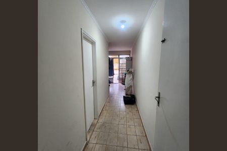 Casa à venda com 220m², 4 quartos e 3 vagasCorredor