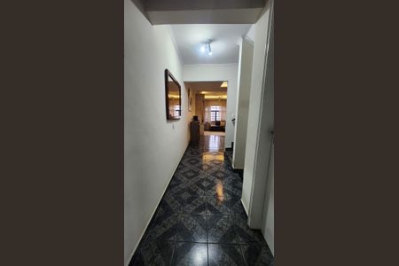 Casa à venda com 220m², 4 quartos e 3 vagasCorredor
