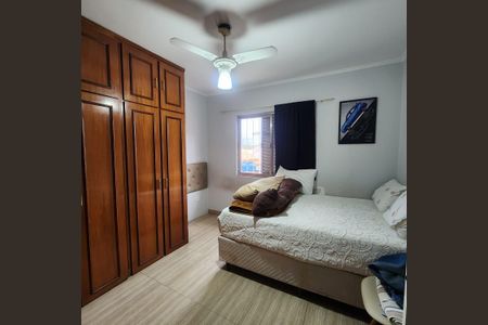 Casa à venda com 220m², 4 quartos e 3 vagasQuarto