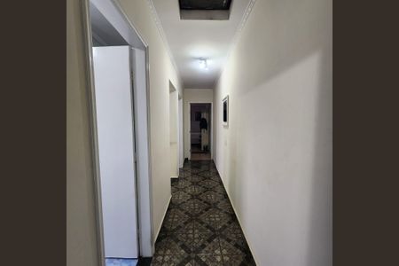 Casa à venda com 220m², 4 quartos e 3 vagasCorredor