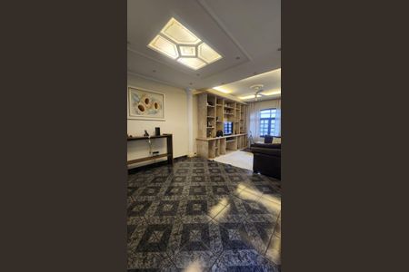 Casa à venda com 220m², 4 quartos e 3 vagasSala