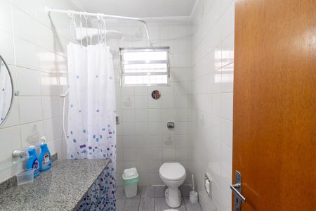 Casa à venda com 214m², 3 quartos e 2 vagas Casa à venda com 214m², 3 quartos e 2 vagasBanheiro Social