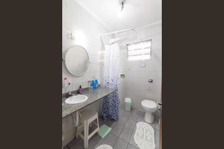 Casa à venda com 214m², 3 quartos e 2 vagas Casa à venda com 214m², 3 quartos e 2 vagasBanheiro Social