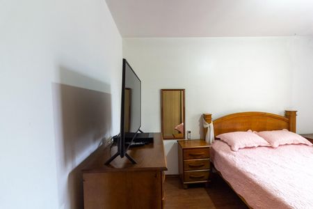 Casa à venda com 214m², 3 quartos e 2 vagas Casa à venda com 214m², 3 quartos e 2 vagasQuarto 1 - Suíte