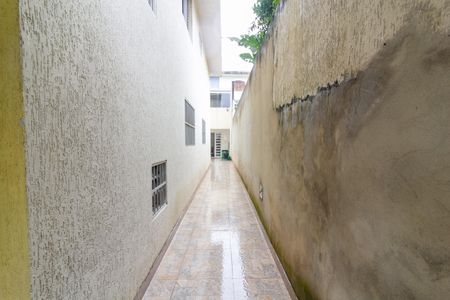 Casa à venda com 214m², 3 quartos e 2 vagas Casa à venda com 214m², 3 quartos e 2 vagasQuintal