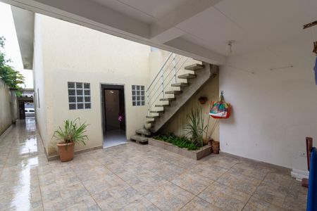 Casa à venda com 214m², 3 quartos e 2 vagas Casa à venda com 214m², 3 quartos e 2 vagasQuintal