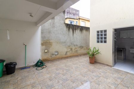 Casa à venda com 214m², 3 quartos e 2 vagas Casa à venda com 214m², 3 quartos e 2 vagasQuintal
