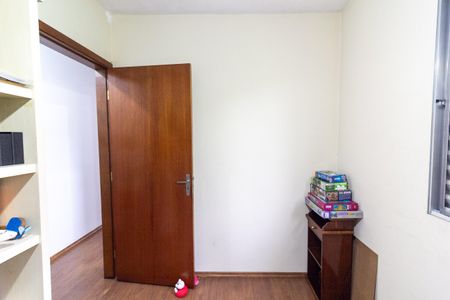 Casa à venda com 214m², 3 quartos e 2 vagas Casa à venda com 214m², 3 quartos e 2 vagasQuarto 2