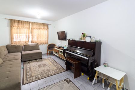 Sala de Estar de casa à venda com 3 quartos, 214m² em Vila Arriete, São Paulo